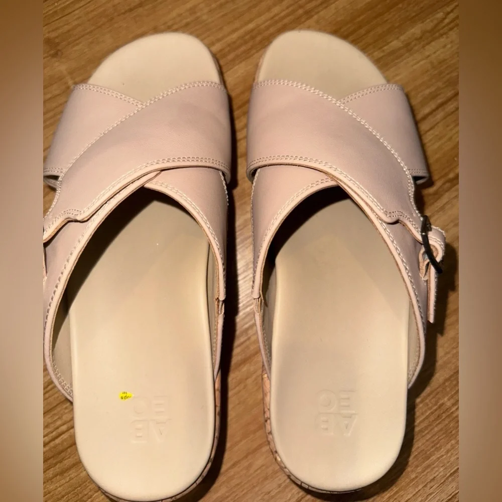 Women’s ABEO Solstice Cross Slide Cuban Sand size 7
